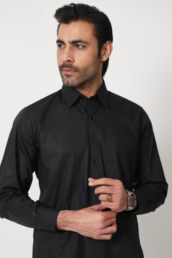 SHALWAR KAMEEZ BLACK (collar gol daman)